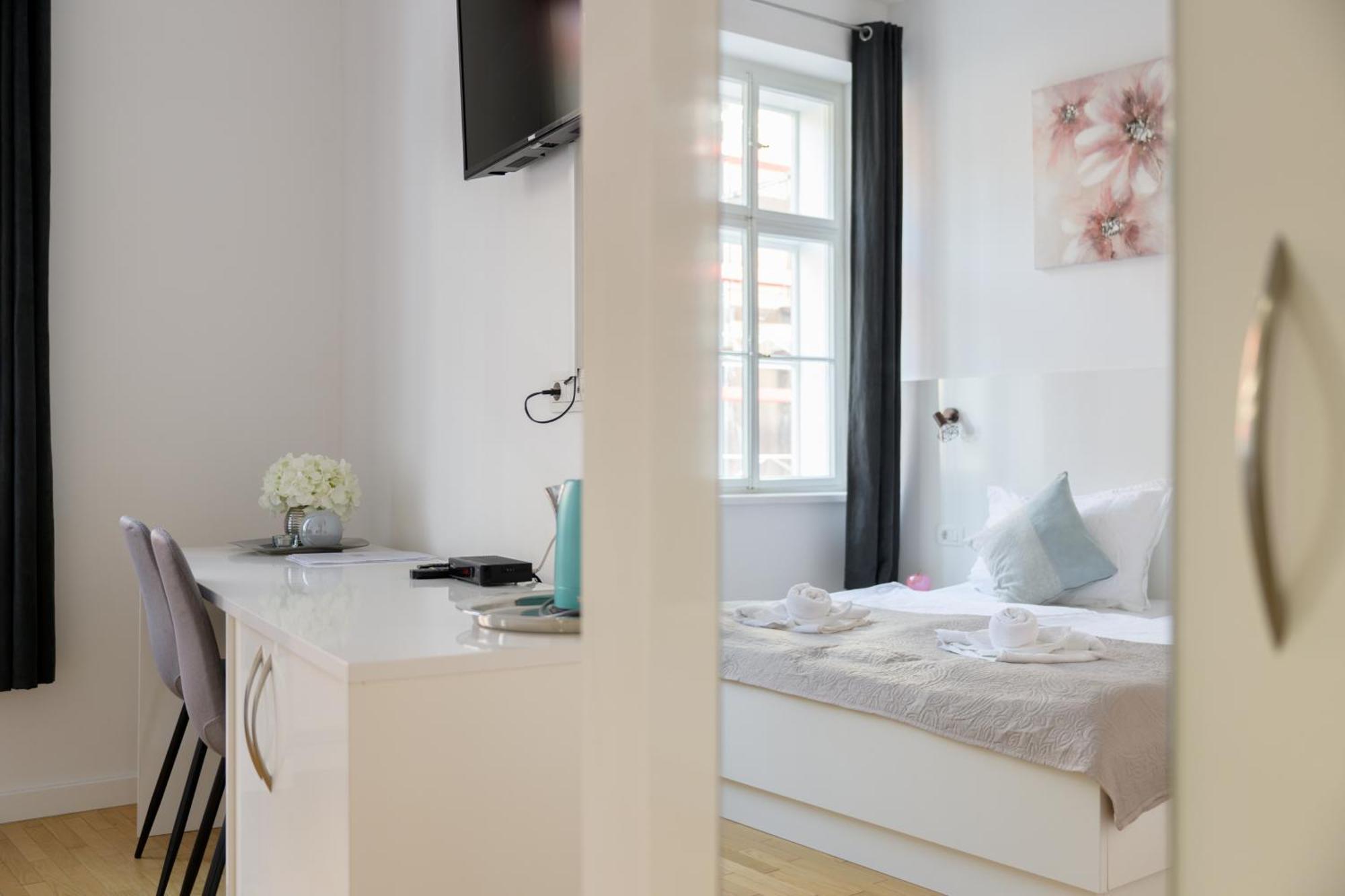 Niva Rooms & Studio Apartment 자그레브 외부 사진